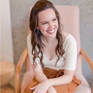 Meet your Posher, Rebecca